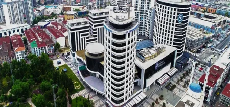 الدراسة في جامعة إسطنبول اسنيورت